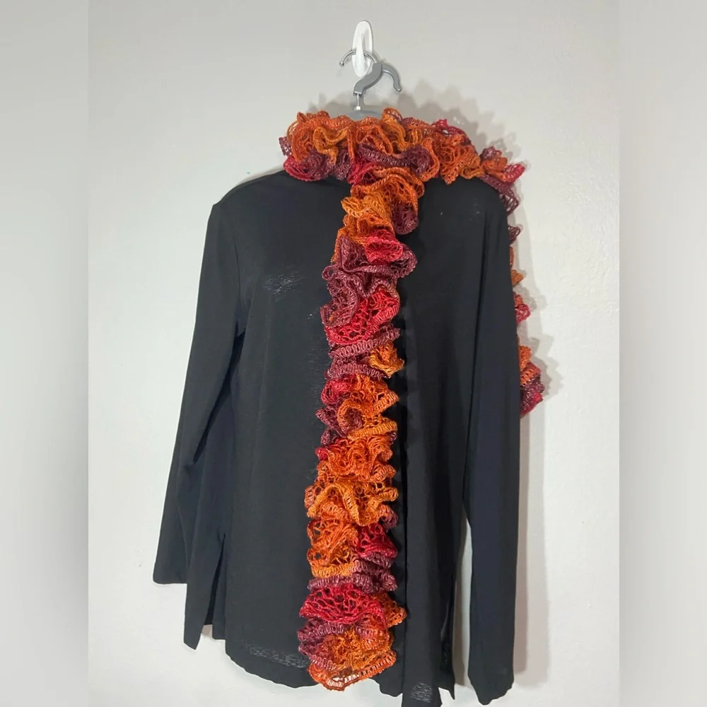 🧣🧣Set of 2 lace crochet ruffle scarves. One orange/red, one silver/laven…